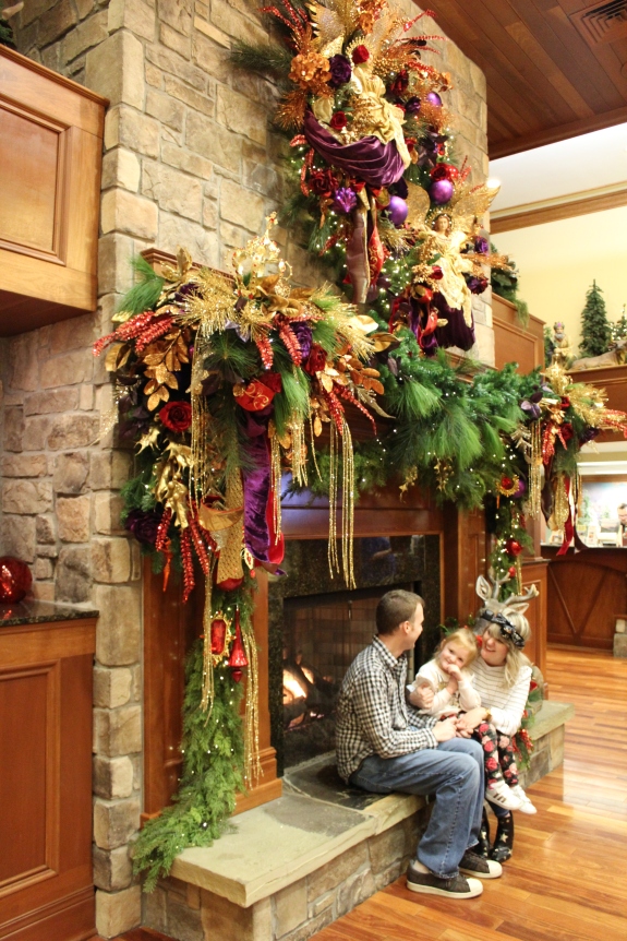 Being Mrs. Fowler, Savannah Travel Mom Blogger, Inn at Christmas Place, Gatlinburg and Pigeon Forge Vacation (27)